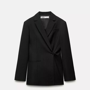 Zara: buttoned double breasted blazer